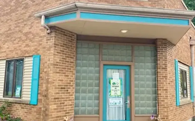 TLC's Mutt Hutt in Jacksonville, IL