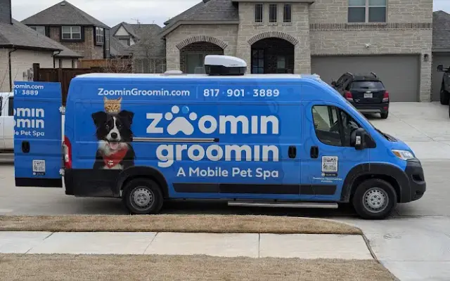 Zoomin Groomin in Mansfield, TX