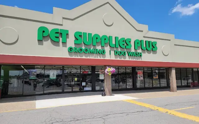 Pet Supplies Plus Austintown in Austintown, OH