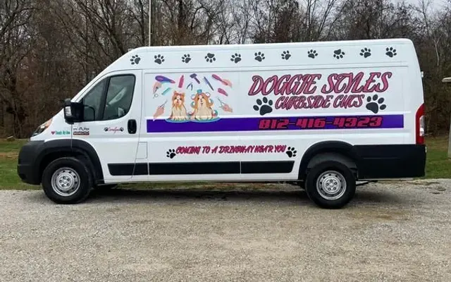 Doggie Styles Curbside Cuts in Louisville, KY