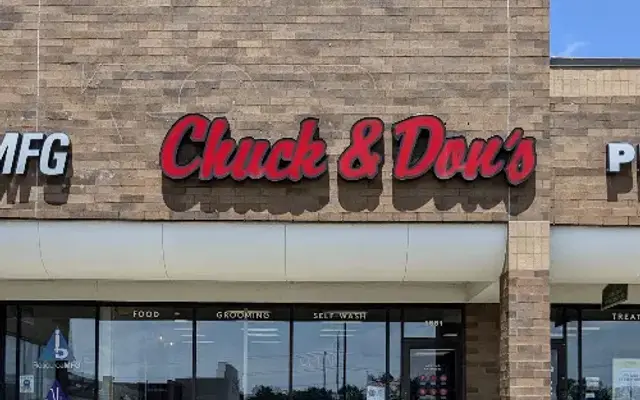 Chuck & Don's Pet Food & Supplies in Roseville, MN