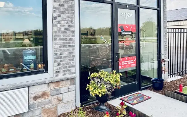 PETLUV LLC in Franklin, WI