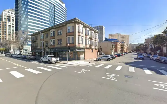 Broadway pet grooming and daycare in Oakland, CA