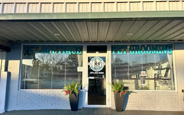 Hound Town Grooming Spaw in Collinsville, TX