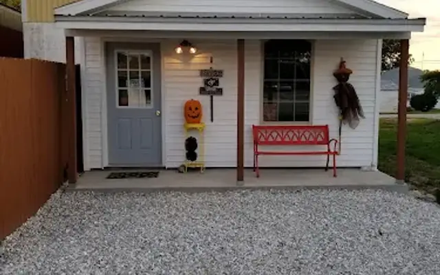 Little Monsters Grooming in Astoria, IL