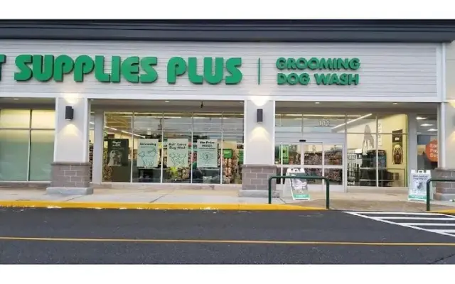 Pet Supplies Plus Athol Grooming in Athol, MA