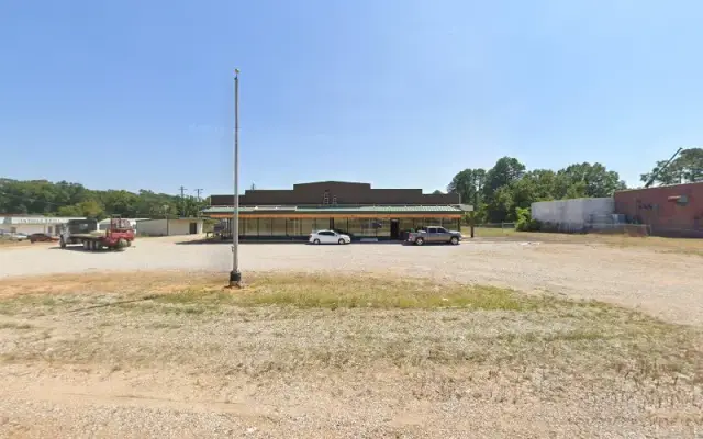 The Pup Lodge in Grenada, MS