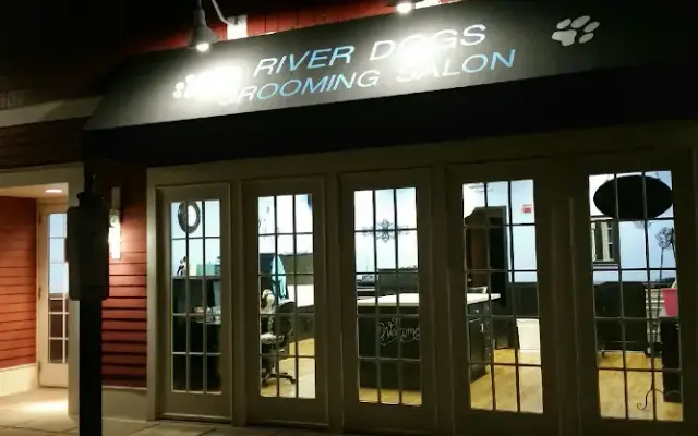 River Dogs Grooming Salon LLC in Stillwater, MN