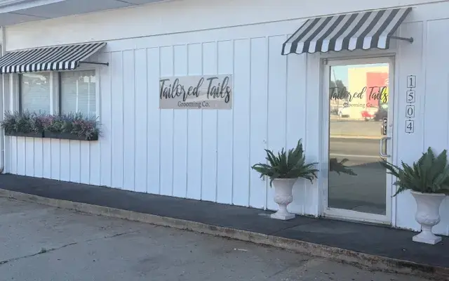 Tailored Tails Grooming Co. in Shawnee, OK