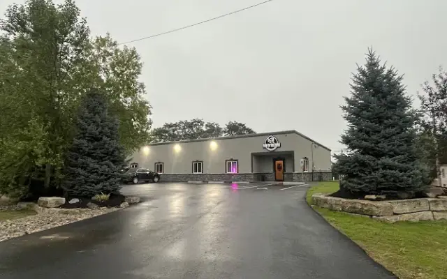 Bad to the Bone Boarding & Grooming in Leavenworth, KS