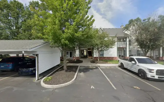 Bubbles & cuddles dog grooming in Noblesville, IN