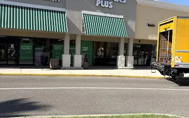 Pet Supplies Plus Sarasota East in Sarasota, FL