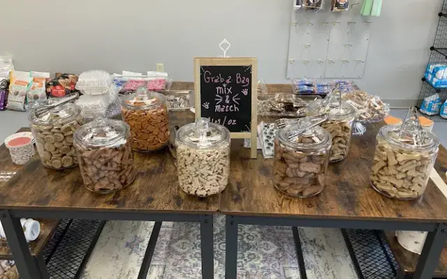 Paws Boutique, Bakery & Grooming in Hazlehurst, GA