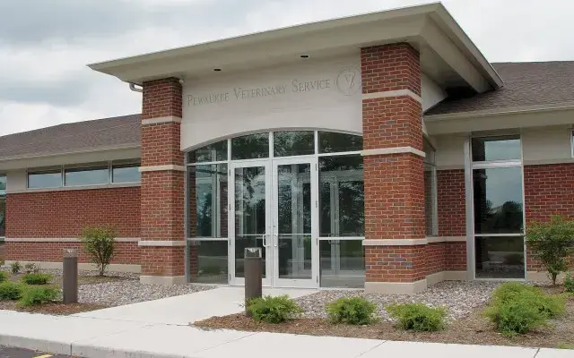 Pewaukee Veterinary Service in Pewaukee, WI