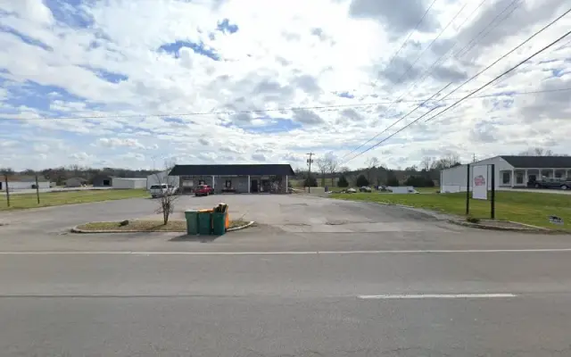 Pet Palace in Lewisburg, TN