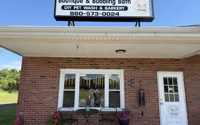 Boutique & Bubbling Bath DIY Pet Wash & Barkery in East Windsor, CT