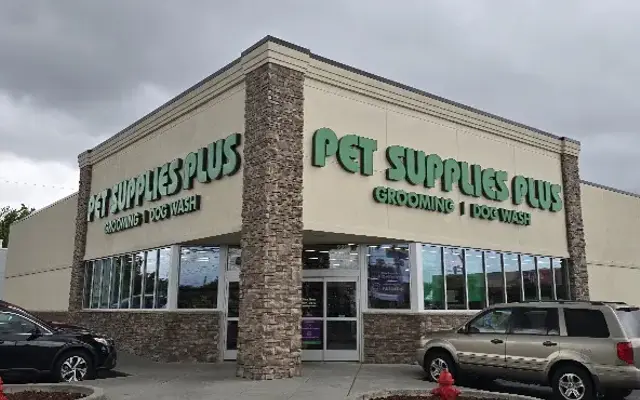 Pet Supplies Plus Johnson City in Johnson City, TN
