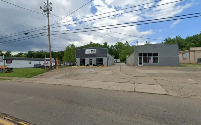 Dawg Barn in Marietta, OH