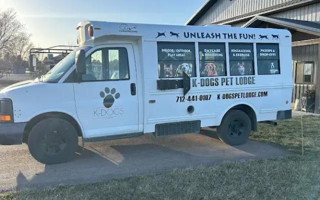 K-DOGS Pet Lodge, LLC in Hull, IA