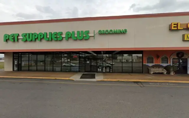 Pet Supplies Plus Guntersville Grooming in Guntersville, AL