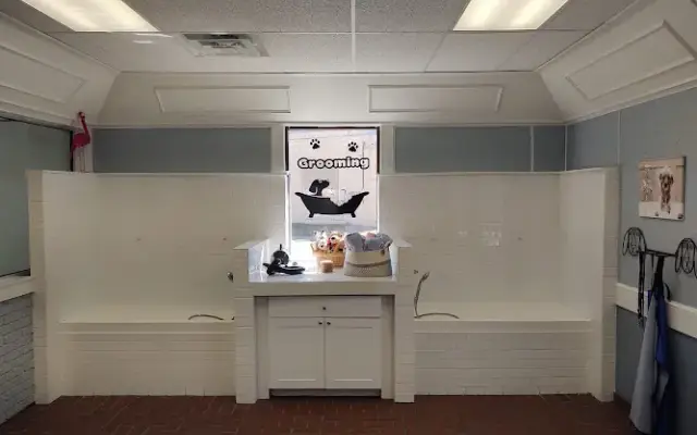 Happy Tails Pet Hotel and Daycare in Ellwood City, PA