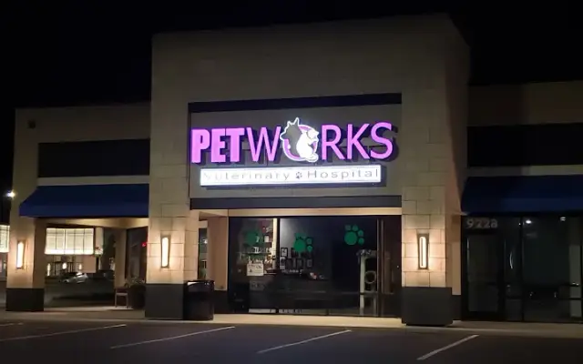 Petworks Veterinary Hospital in Overland Park, KS