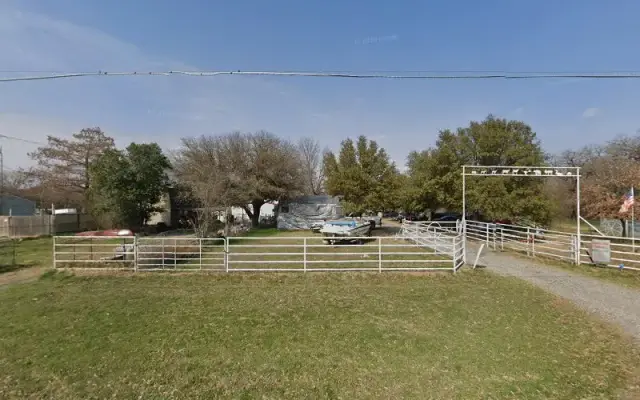 Marjorie's Wash'n Wag'n in Azle, TX