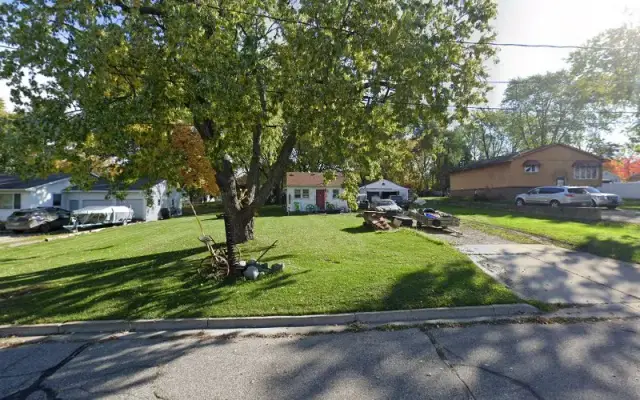 Lottie-Da Carefree Pet Care LLC in Leslie, MI