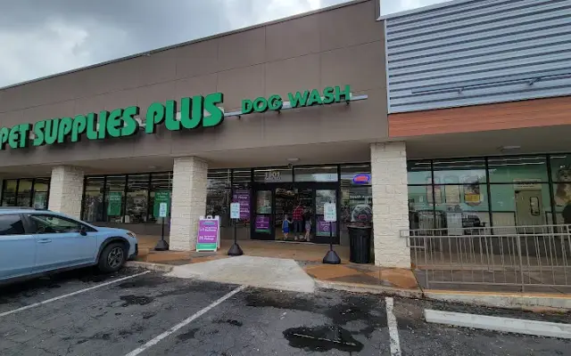 Pet Supplies Plus South Austin in Austin, TX