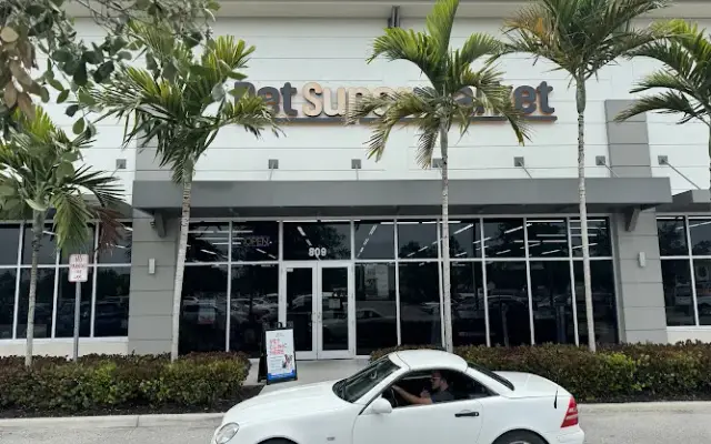 Pet Supermarket in Naples, FL