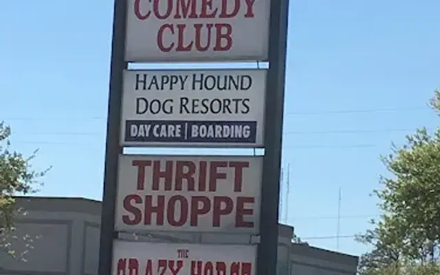 Happy Hound Dog Resorts in Jacksonville, FL