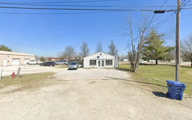 Henry's Groomer in Rogersville, MO