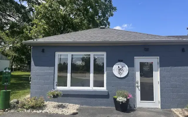 Mellow Mutts Spa in Hartland, WI