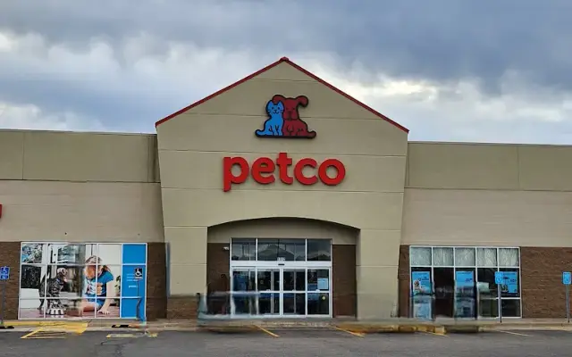 Petco in Hutchinson, KS