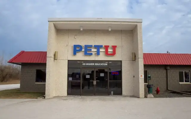 PetU Mequon in Mequon, WI
