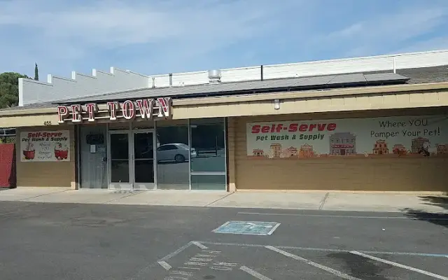 Pet Town Self Serve Pet Wash & Supply in Redding, CA