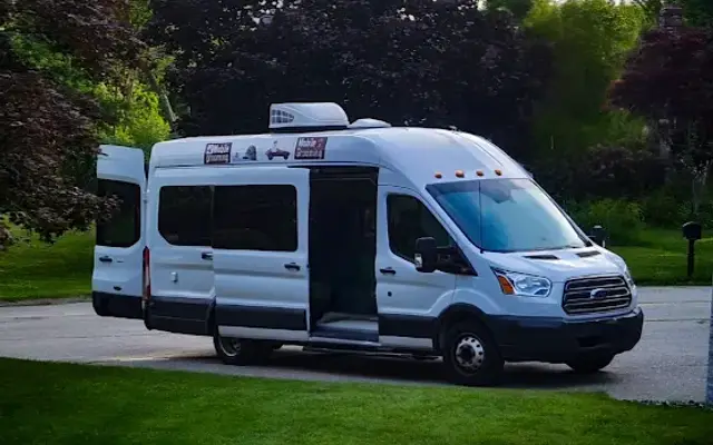Red Rover Mobile Grooming in Tewksbury, MA